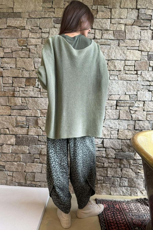 Conrad Slouch Cotton Knit Khaki